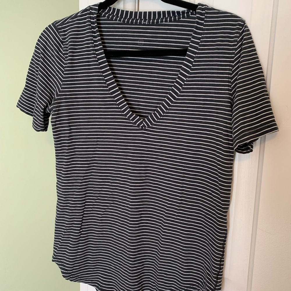 Lululemon black and white striped shirt